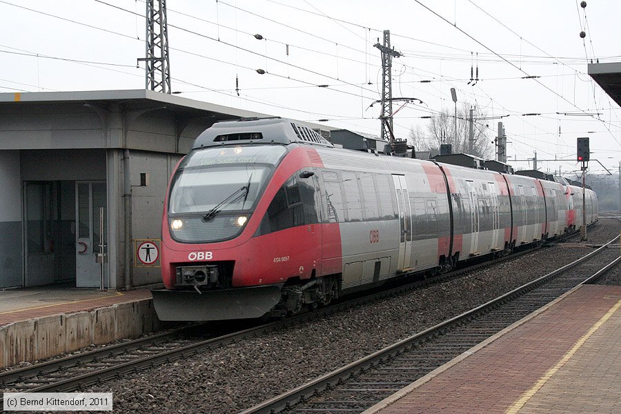 ÖBB - 4124003-7
/ Bild: oebb41240037_bk1103170196.jpg