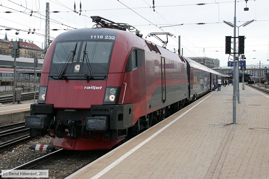 ÖBB - 1116 232
/ Bild: oebb1116232_bk1103130001.jpg ÖBB - 1116 232
/ Bild: oebb1116232_bk1103130001.jpg