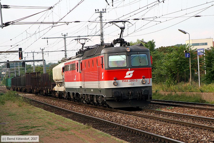 ÖBB - 1144280-3
/ Bild: oebb11442803_bk0708080128.jpg ÖBB - 1144280-3
/ Bild: oebb11442803_bk0708080128.jpg