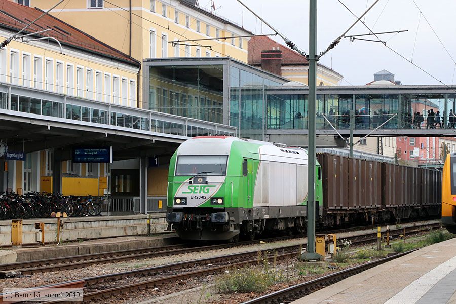 Salzburger Eisenbahn Transportlogistik - ER20-02
/ Bild: setger2002_bk1910290119.jpg