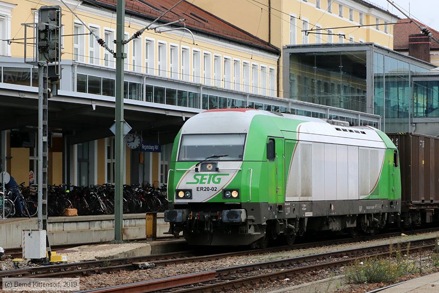 Salzburger Eisenbahn Transportlogistik - ER20-02
/ Bild: setger2002_bk1910290120.jpg