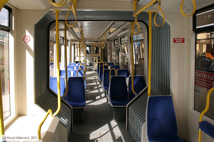 Wiener Lokalbahn - 411 - Innenansicht
/ Bild: wlb411_bk1103140126.jpg