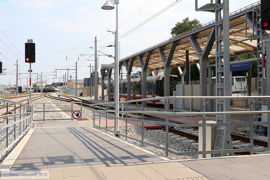 Bahnhof Gmunden
/ Bild: bfgmunden_bk1808200047.jpg Bahnhof Gmunden
/ Bild: bfgmunden_bk1808200047.jpg