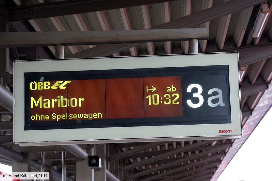 Wiener Neustadt Hauptbahnhof
/ Bild: bfwienerneustadthbf_bk1103180047.jpg