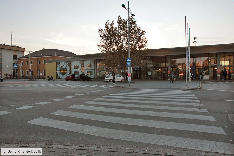 Wiener Neustadt Hauptbahnhof
/ Bild: bfwienerneustadthbf_bk1510120457.jpg