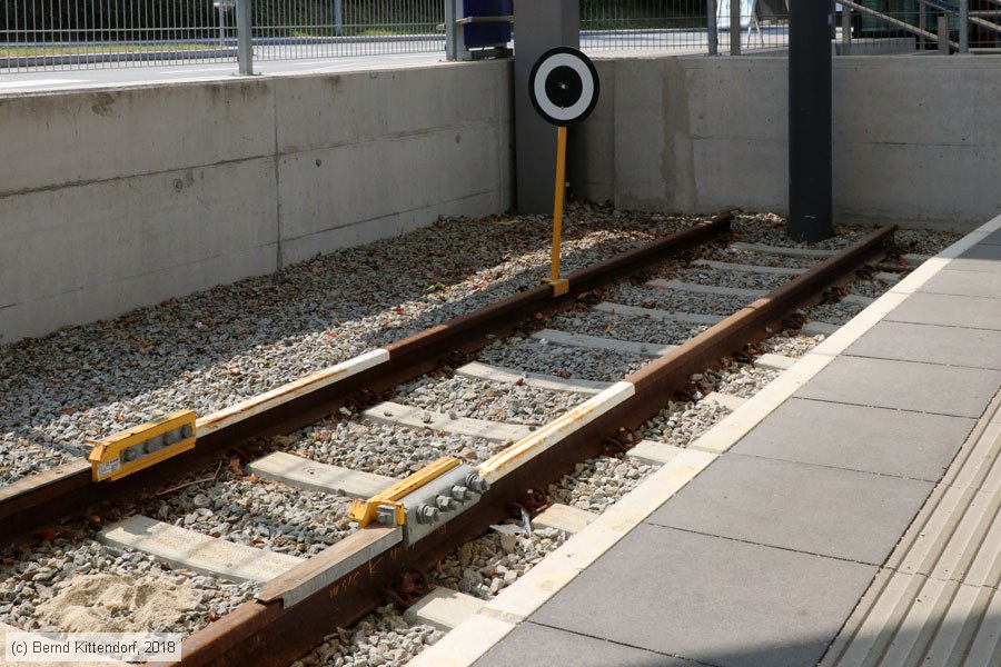 Straßenbahn Gmunden - Anlagen
/ Bild: traunseeanlagen_bk1808200070.jpg Straßenbahn Gmunden - Anlagen
/ Bild: traunseeanlagen_bk1808200070.jpg