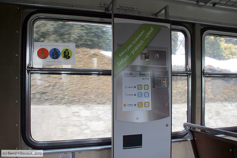 Stra&szlig;enbahn Graz - 265 - Innenansicht
/ Bild: graz265_bk1002030140.jpg