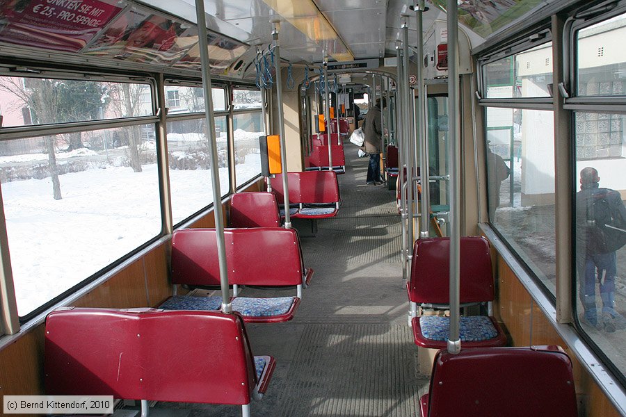 Straßenbahn Graz - 534 - Innenansicht
/ Bild: graz534_bk1002030098.jpg