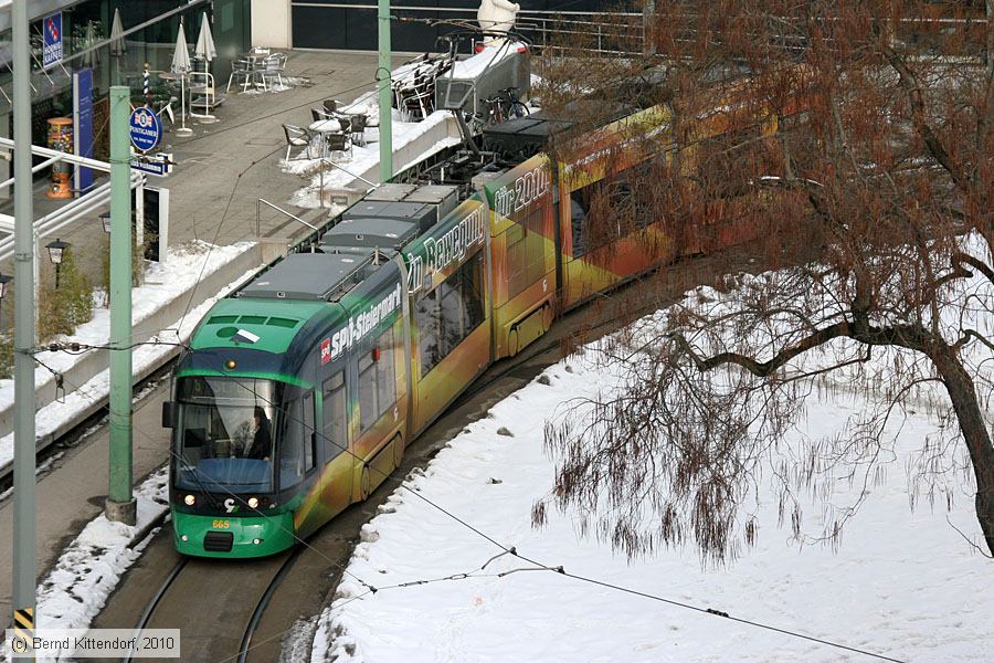 Straßenbahn Graz - 665
/ Bild: graz665_bk1002030010.jpg