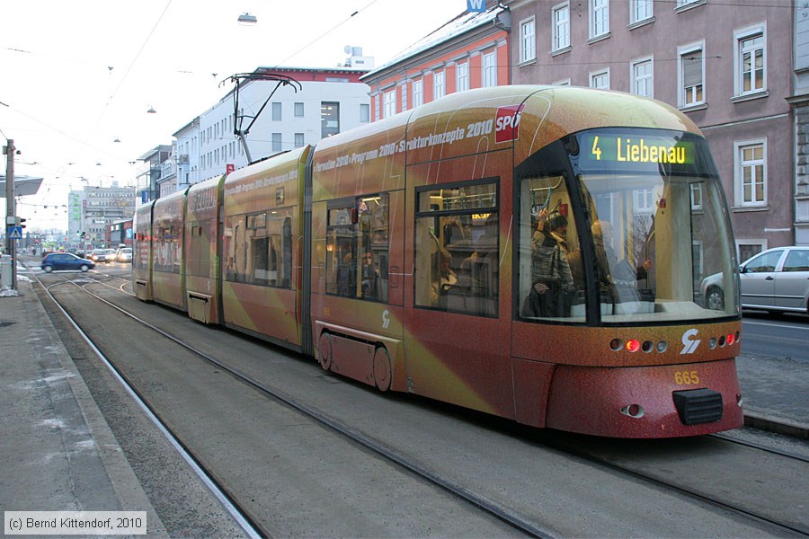Straßenbahn Graz - 665
/ Bild: graz665_bk1002040362.jpg