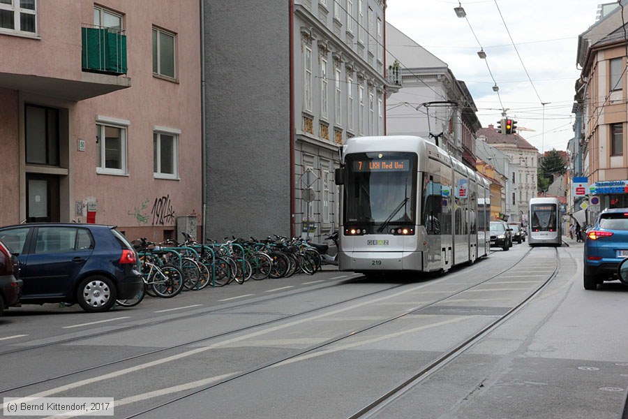 Straßenbahn Graz - 219
/ Bild: graz219_bk1707260128.jpg