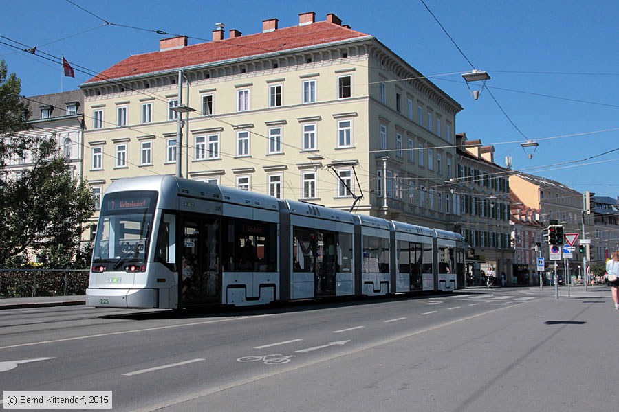 Straßenbahn Graz - 225
/ Bild: graz225_bk1507110068.jpg