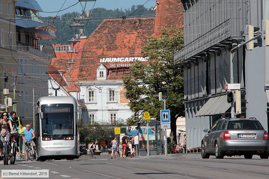 Straßenbahn Graz - 227
/ Bild: graz227_bk1507110045.jpg