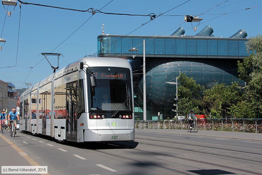Straßenbahn Graz - 227
/ Bild: graz227_bk1507110048.jpg