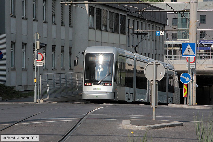 Straßenbahn Graz - 229
/ Bild: graz229_bk1507090211.jpg