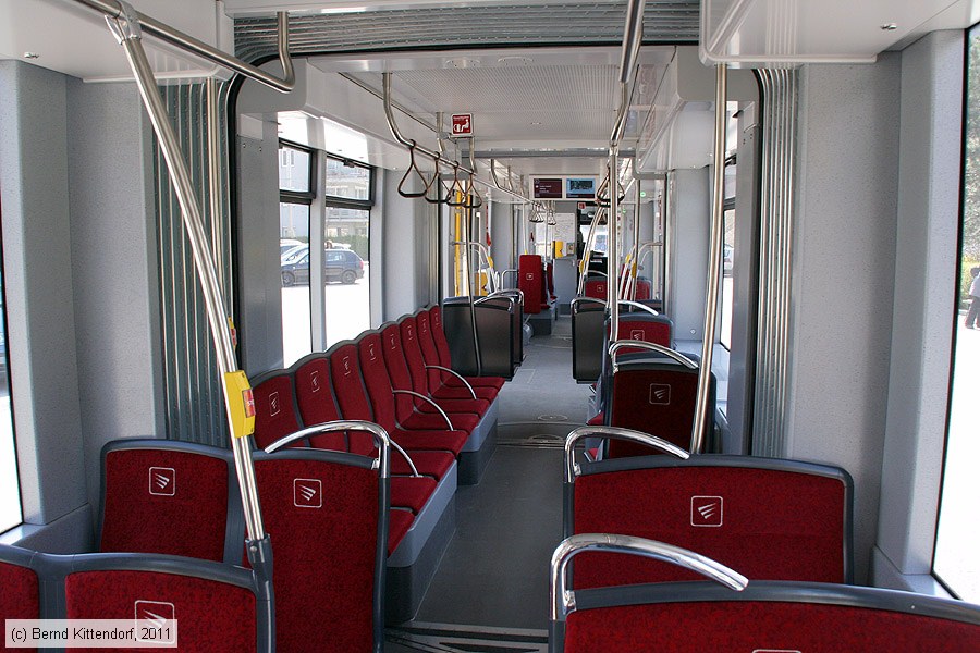 Stra&szlig;enbahn Innsbruck - 310 - Innenansicht 
/ Bild: innsbruck310_bk1103290126.jpg