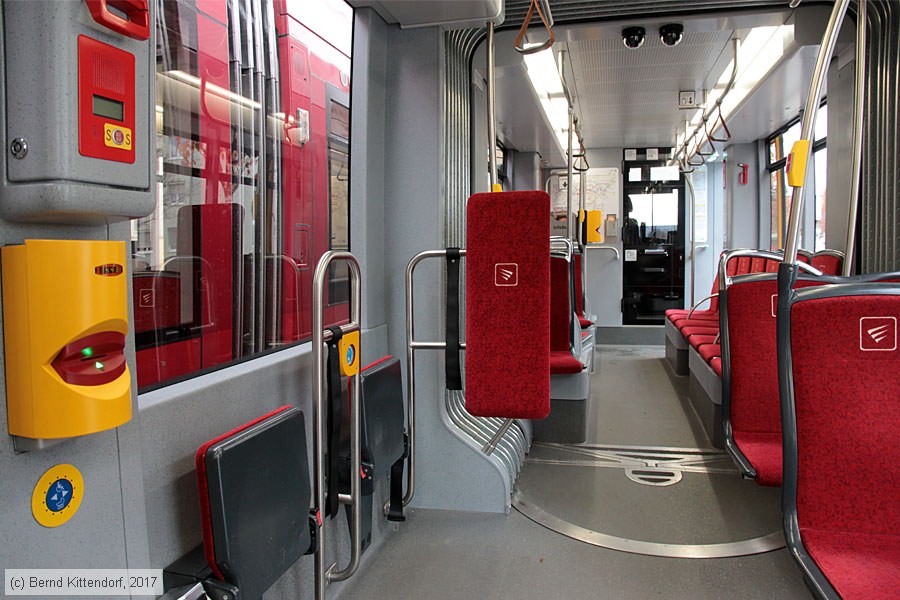 Straßenbahn Innsbruck - 318 - Innenansicht
/ Bild: innsbruck318_bk1711130120.jpg