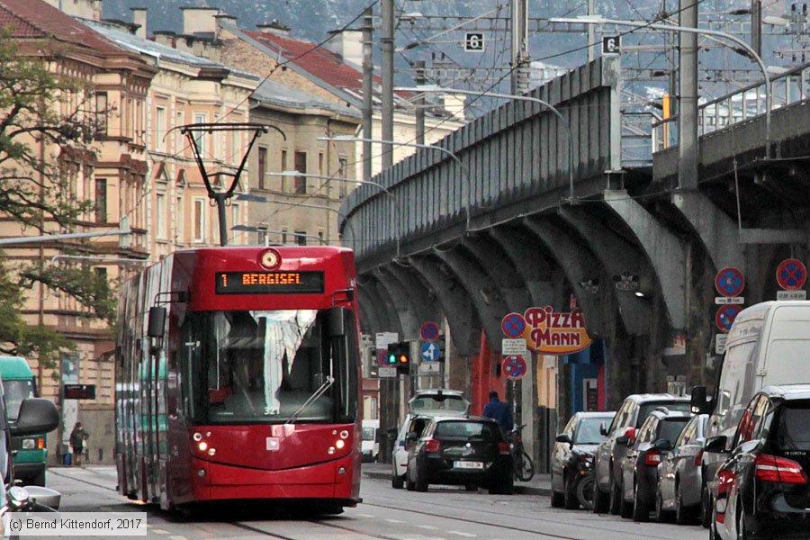 Straßenbahn Innsbruck - 321
/ Bild: innsbruck321_bk1711140013.jpg