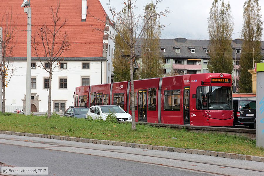 Straßenbahn Innsbruck - 321
/ Bild: innsbruck321_bk1711140026.jpg Straßenbahn Innsbruck - 321
/ Bild: innsbruck321_bk1711140026.jpg