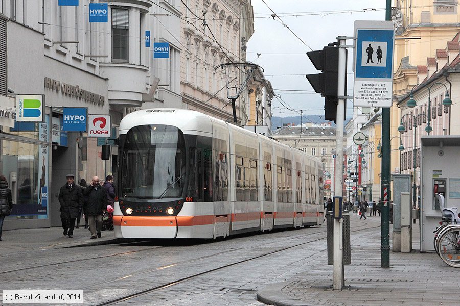 Linz - Straßenbahn - 016
/ Bild: linz016_bk1402110069.jpg Linz - Straßenbahn - 016
/ Bild: linz016_bk1402110069.jpg