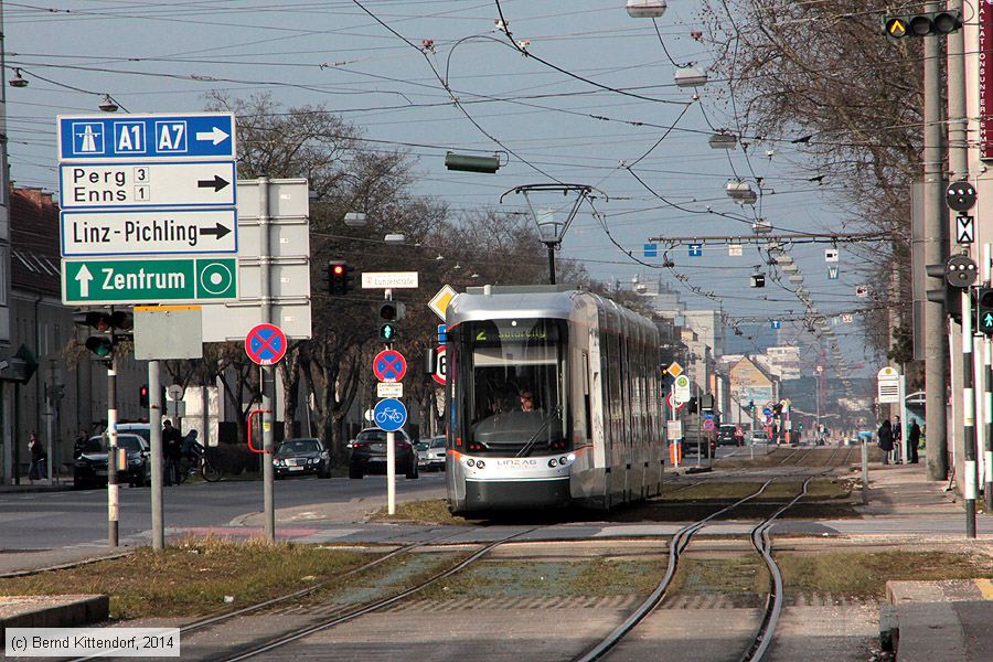 Linz - Stra&szlig;enbahn - 076
/ Bild: linz076_bk1402120156.jpg