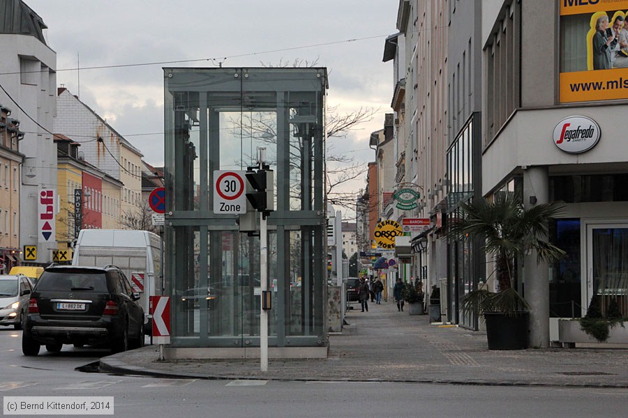 Linz - Straßenbahn - Anlagen
/ Bild: linzanlagen_bk1402110021.jpg