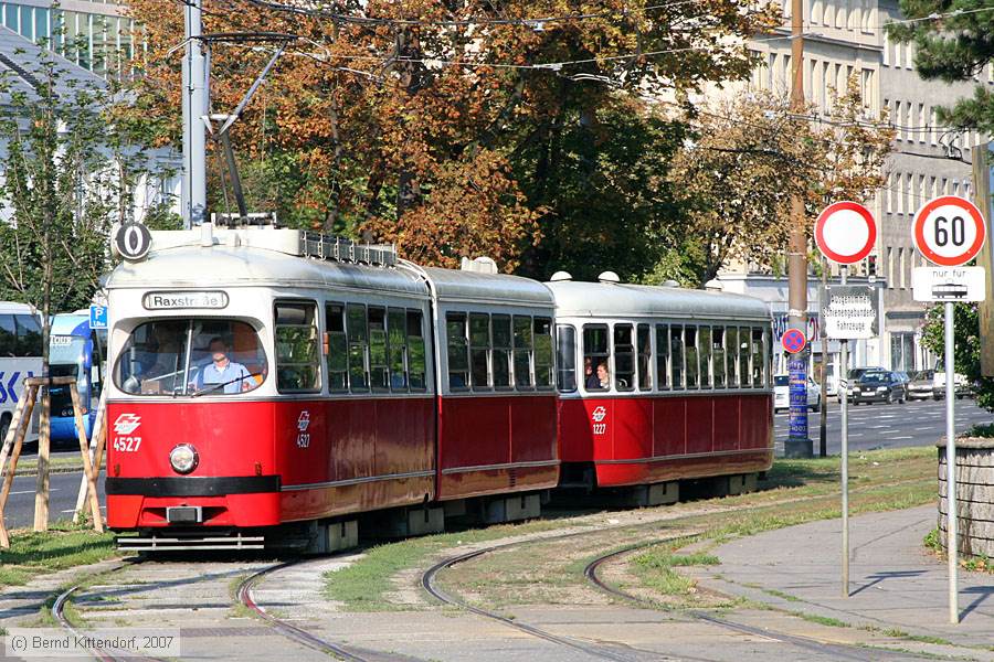 Wien - Straßenbahn - 4527
/ Bild: wien4527_bk0708100375.jpg