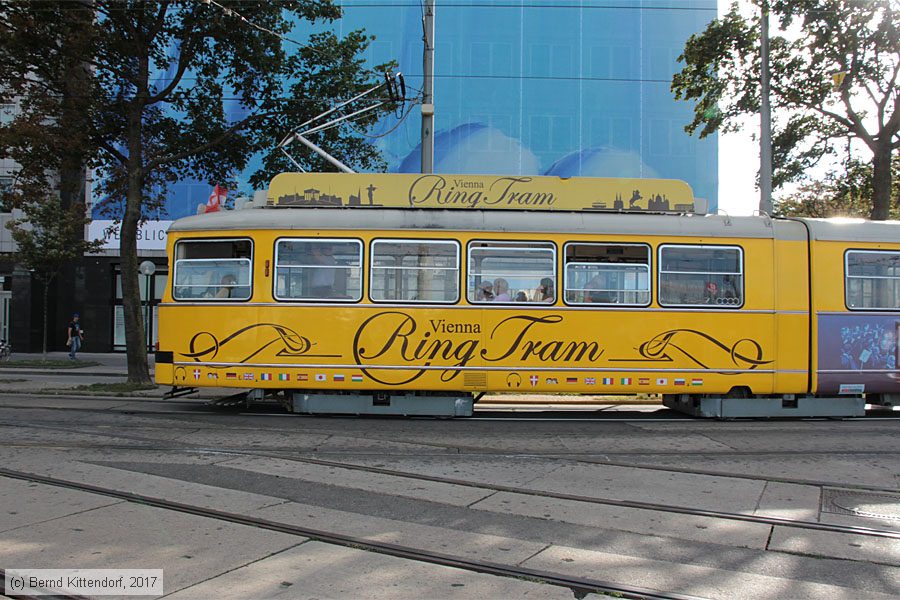 Wien - Straßenbahn - 4867
/ Bild: wien4867_bk1707280304.jpg Wien - Straßenbahn - 4867
/ Bild: wien4867_bk1707280304.jpg