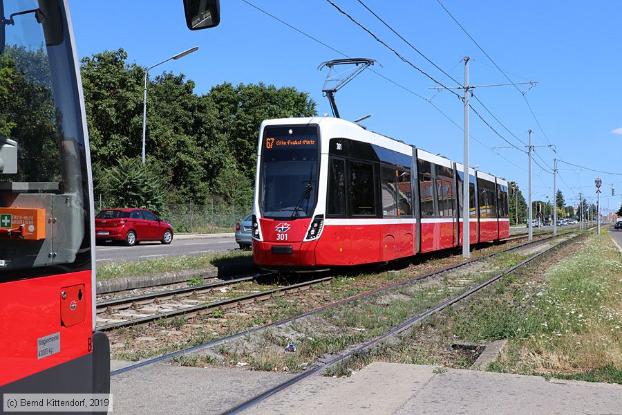 Wien - Straßenbahn - 301
/ Bild: wien301_bk1907230064.jpg Wien - Straßenbahn - 301
/ Bild: wien301_bk1907230064.jpg