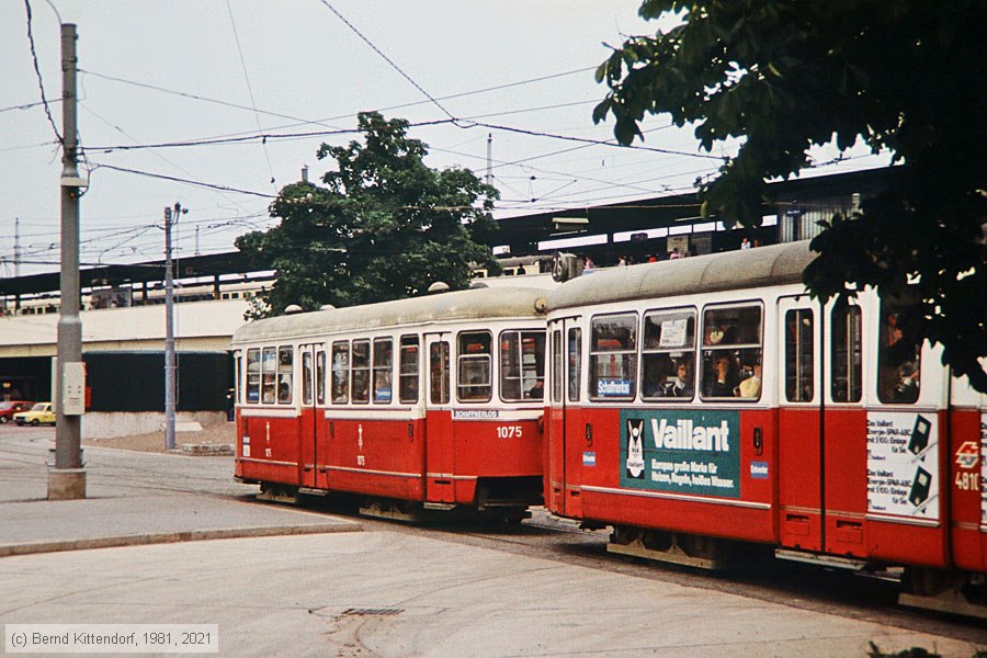 Wien - Straßenbahn - 1075
/ Bild: wien1075_bd037834.jpg Wien - Straßenbahn - 1075
/ Bild: wien1075_bd037834.jpg