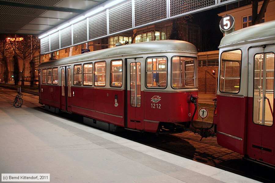 Wien - Straßenbahn - 1212
/ Bild: wien1212_bk1103140464.jpg Wien - Straßenbahn - 1212
/ Bild: wien1212_bk1103140464.jpg