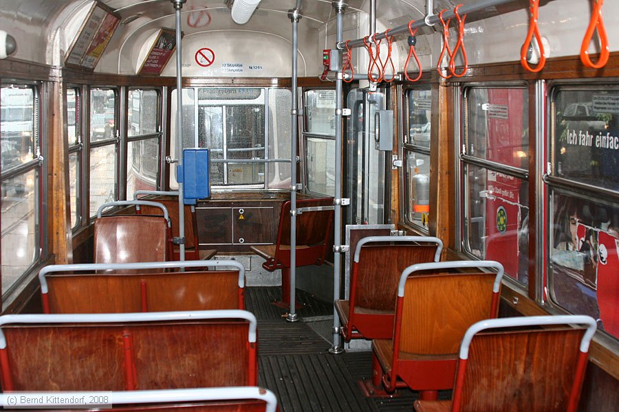 Wien - Straßenbahn - 1265 - Innenansicht
/ Bild: wien1265_bk0809150054.jpg