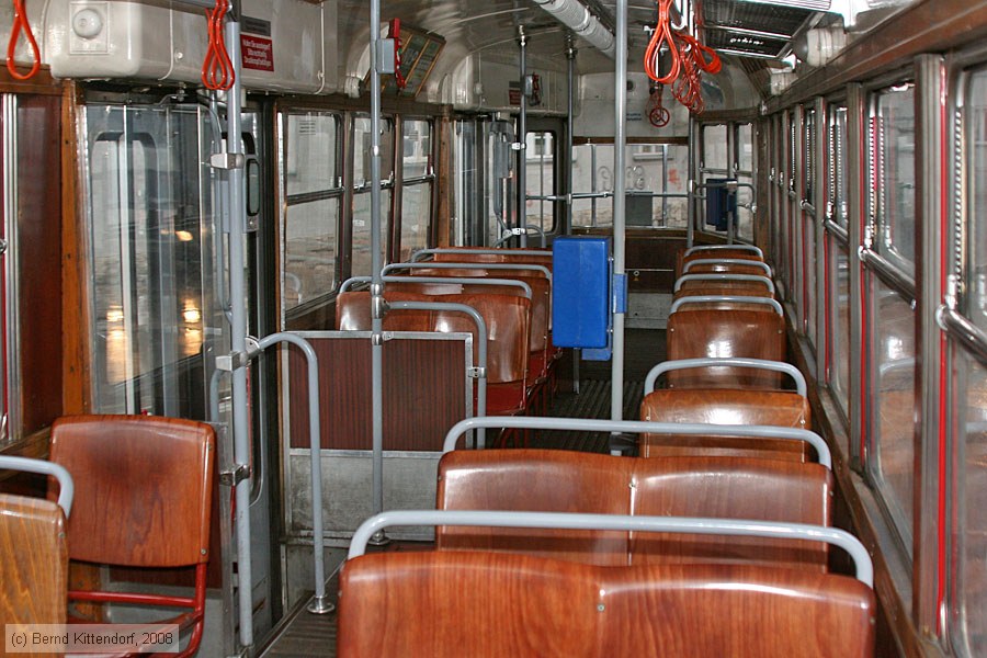 Wien - Straßenbahn - 1265 - Innenansicht
/ Bild: wien1265_bk0809150060.jpg