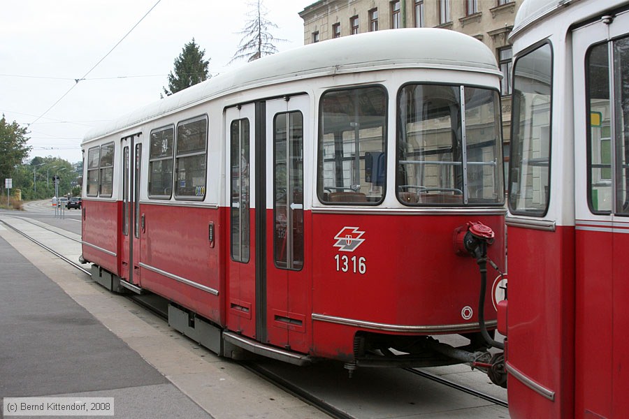 Wien - Straßenbahn - 1316
/ Bild: wien1316_bk0809170225.jpg Wien - Straßenbahn - 1316
/ Bild: wien1316_bk0809170225.jpg