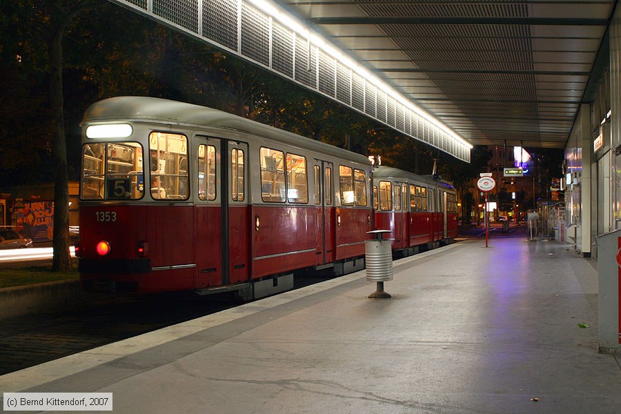Wien - Stra&szlig;enbahn - 1353
/ Bild: wien1353_bk0708100473.jpg