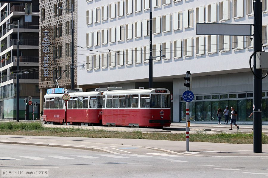 Wien - Straßenbahn - 1505
/ Bild: wien1505_bk1808160007.jpg Wien - Straßenbahn - 1505
/ Bild: wien1505_bk1808160007.jpg