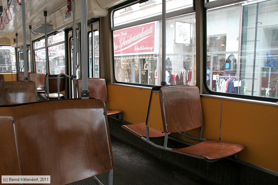 Wien - Straßenbahn - 1517 - Innenansicht
/ Bild: wien1517_bk1103190237.jpg