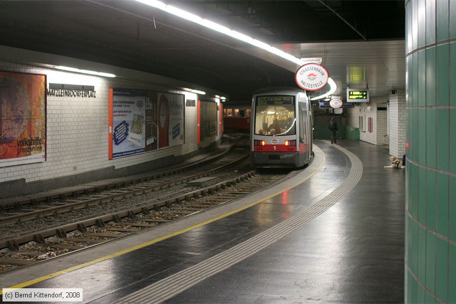 Wien - Straßenbahn - 5
/ Bild: wien5_bk0809150119.jpg