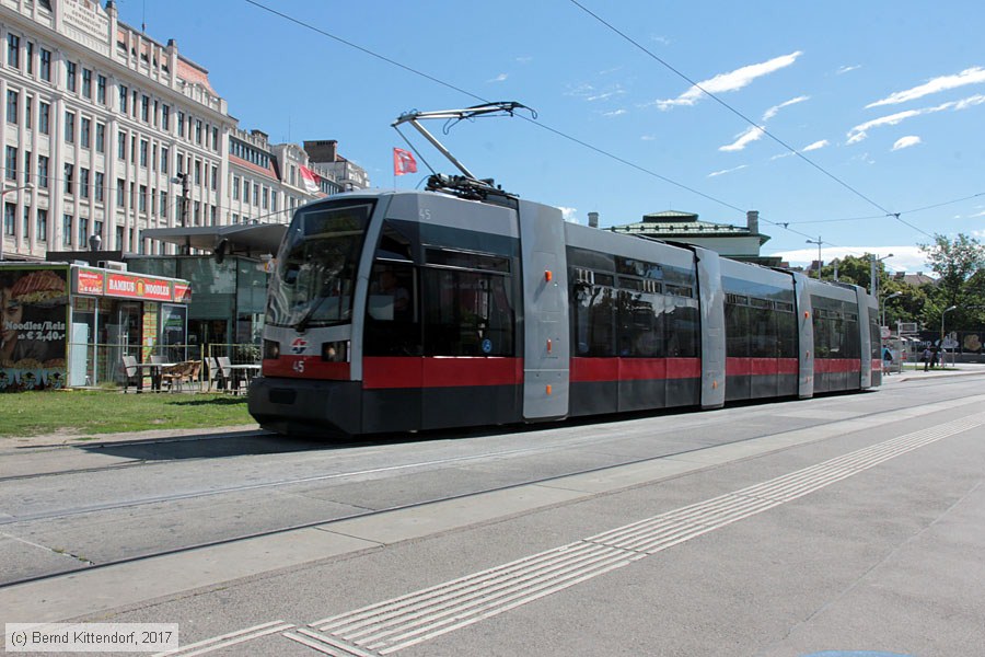Wien - Stra&szlig;enbahn - 45
/ Bild: wien45_bk1707280044.jpg