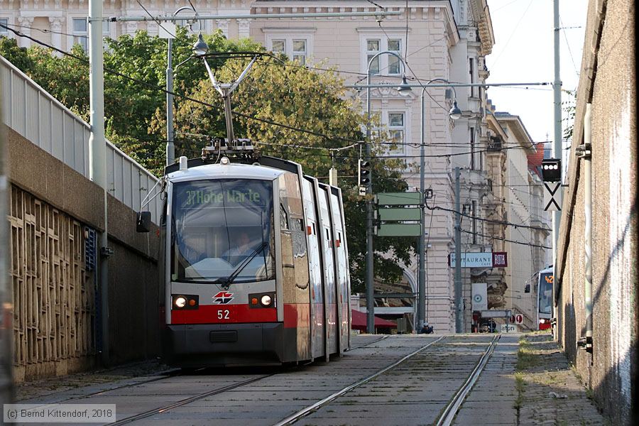 Wien - Straßenbahn - 52
/ Bild: wien52_bk1808160292.jpg Wien - Straßenbahn - 52
/ Bild: wien52_bk1808160292.jpg