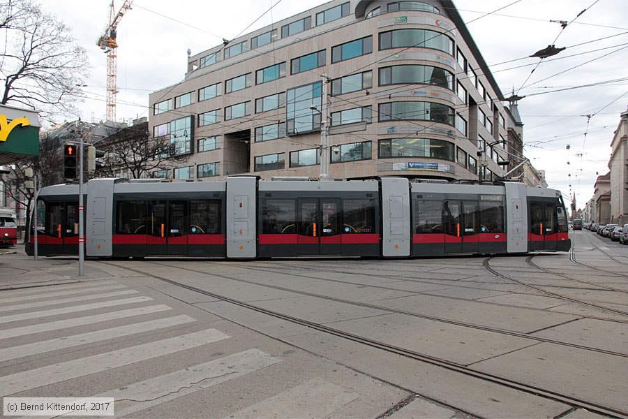 Wien - Straßenbahn - 53
/ Bild: wien53_bk1702230058.jpg