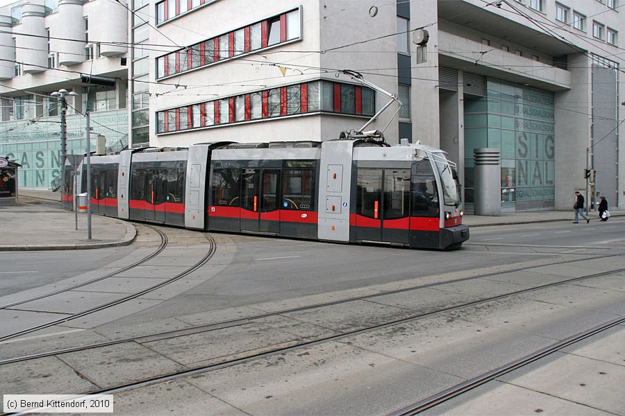 Wien - Stra&szlig;enbahn - 61
/ Bild: wien61_bk1002230320.jpg