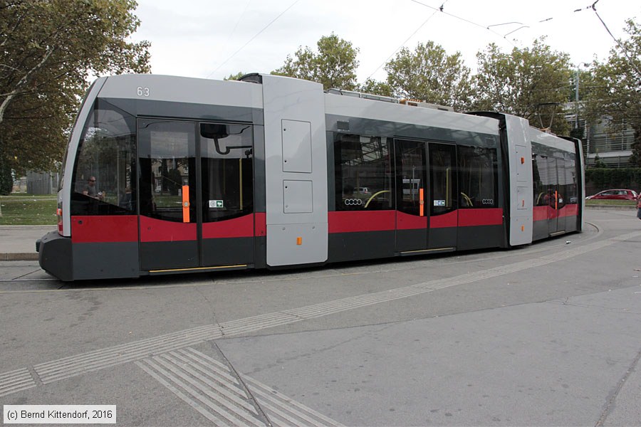 Wien - Straßenbahn - 63
/ Bild: wien63_bk1608290010.jpg Wien - Straßenbahn - 63
/ Bild: wien63_bk1608290010.jpg