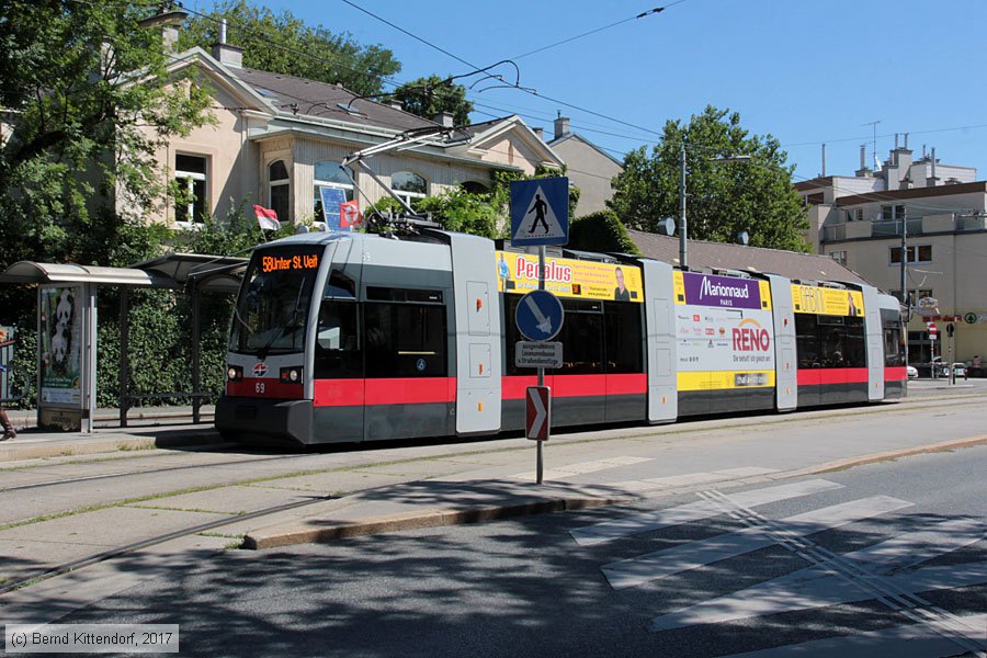 Wien - Straßenbahn - 69
/ Bild: wien69_bk1707280105.jpg Wien - Straßenbahn - 69
/ Bild: wien69_bk1707280105.jpg