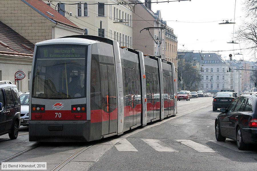 Wien - Straßenbahn - 70
/ Bild: wien70_bk1002230246.jpg Wien - Straßenbahn - 70
/ Bild: wien70_bk1002230246.jpg