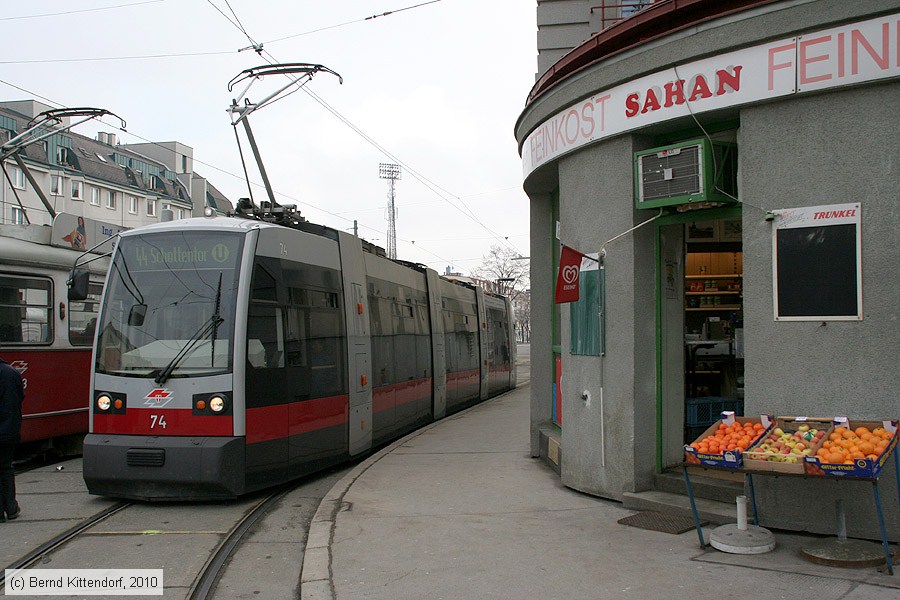 Wien - Straßenbahn - 74
/ Bild: wien74_bk1002230184.jpg
