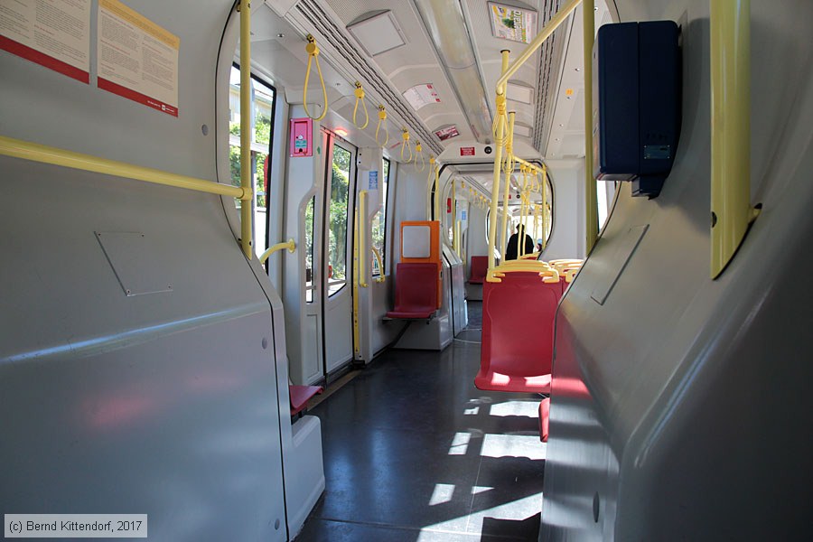 Wien - Stra&szlig;enbahn - 79 - Innenansicht
/ Bild: wien79_bk1707280087.jpg