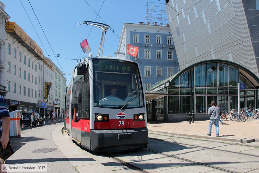 Wien - Straßenbahn - 79
/ Bild: wien79_bk1707280125.jpg Wien - Straßenbahn - 79
/ Bild: wien79_bk1707280125.jpg