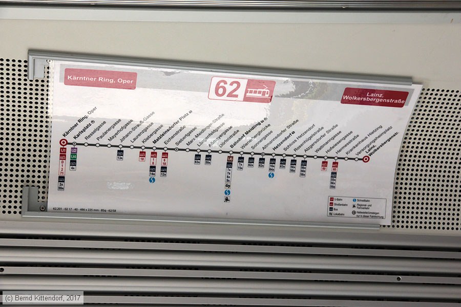 Wien - Straßenbahn - 109 - Innenansicht
/ Bild: wien109_bk1707280212.jpg