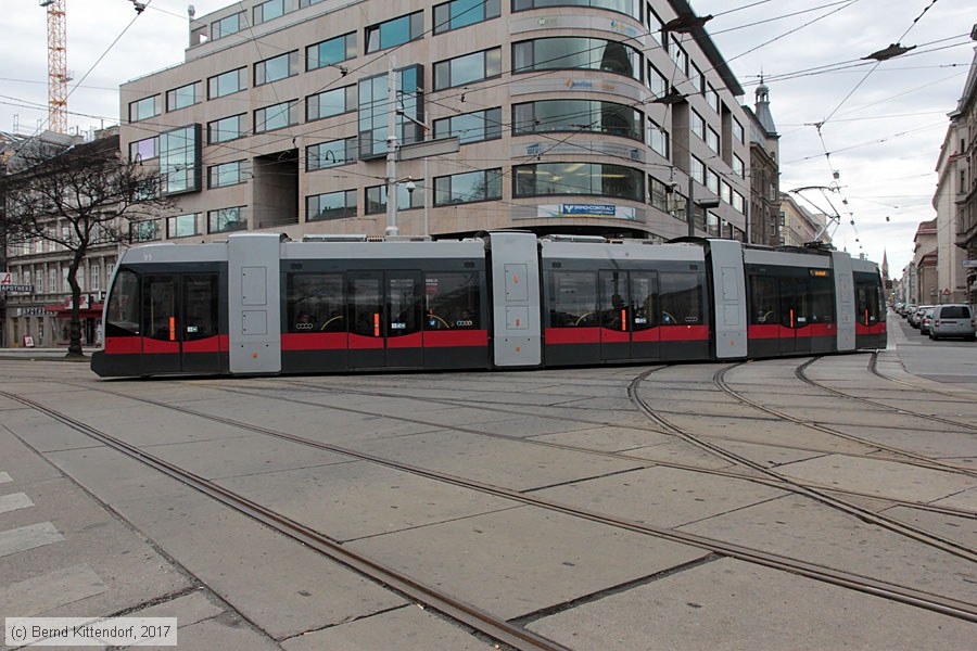 Wien - Straßenbahn - 99
/ Bild: wien99_bk1702230093.jpg Wien - Straßenbahn - 99
/ Bild: wien99_bk1702230093.jpg